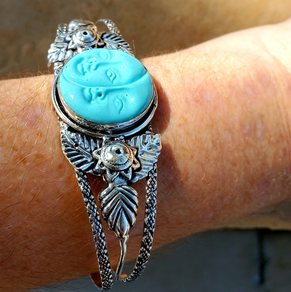 New Carved Double Moon Face 925 Silver Bracelet. - Picture 7 of 12